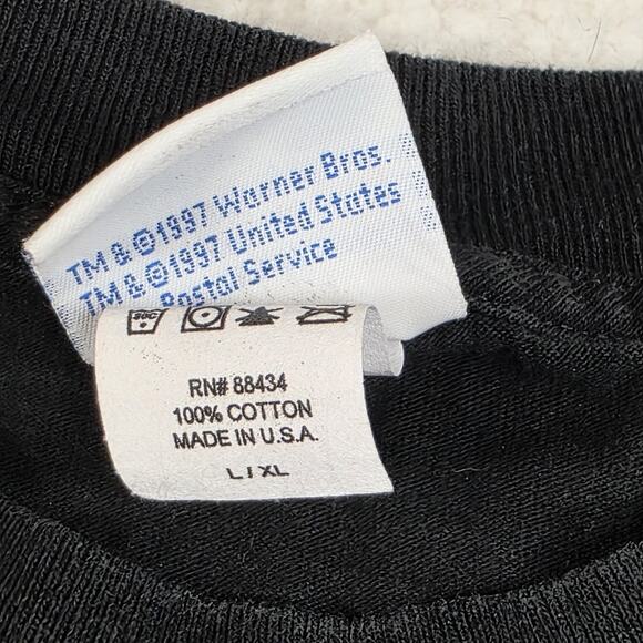 Vintage Looney Tunes Shirt Mens L/XL Bugs Bunny Stamp Cartoon Made USA 90s - Picture 7 of 9